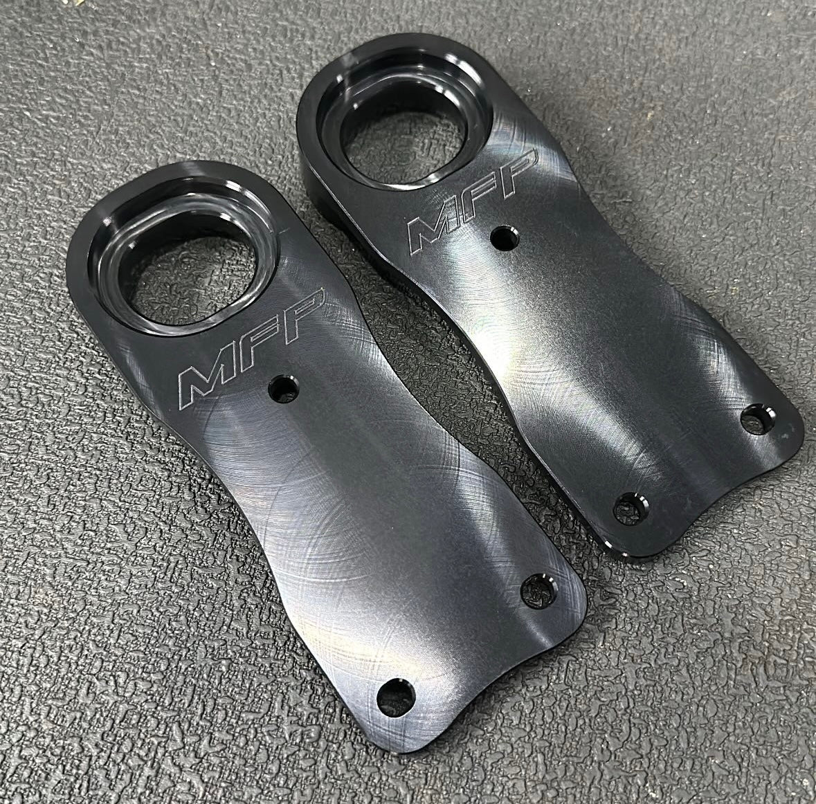 Mustang billet radiator brackets