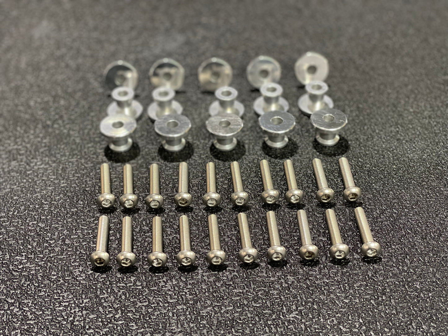 Billet 4V Ford 4.6 5.4 5.8 Valve cover hold downs